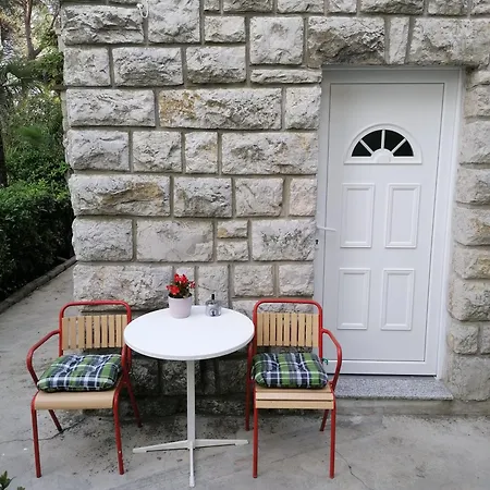 Apartment Virna *
